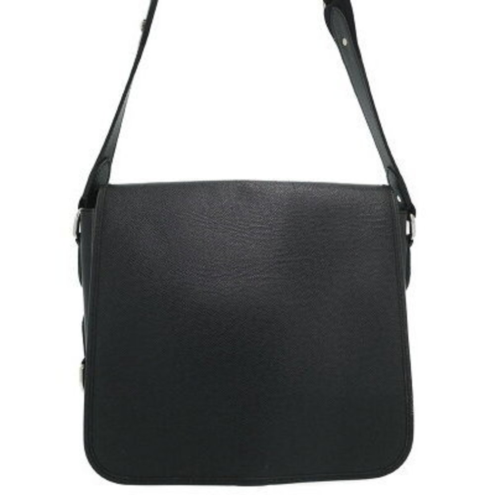 Louis Vuitton Taiga rei Shoulder Bag